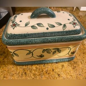 New Pfaltzgraff Ceramic Container